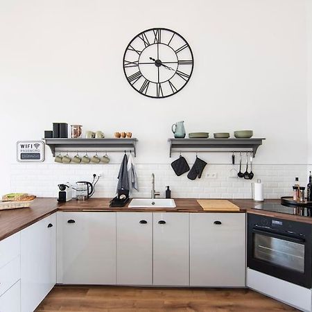 Treize Maison 3 Bed House In Centre Of Saint Severin 외부 사진