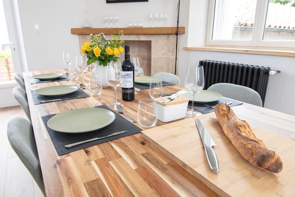 Treize Maison 3 Bed House In Centre Of Saint Severin 외부 사진