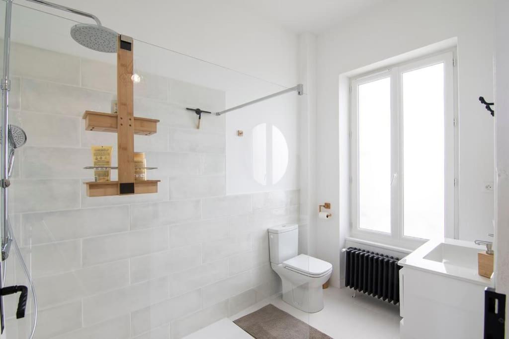 Treize Maison 3 Bed House In Centre Of Saint Severin 외부 사진