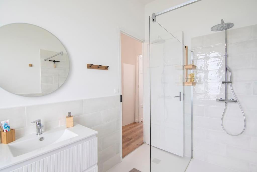 Treize Maison 3 Bed House In Centre Of Saint Severin 외부 사진